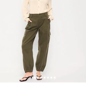 Old Navy Twill Barrel Cargo Pants